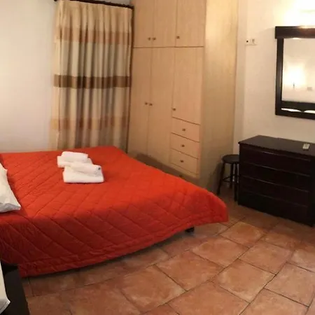 Petradi 3* Livadi (Kythira)