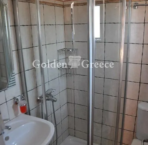 Petradi 3* Livadi (Kythira)