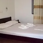 Petradi Aparthotel 3*