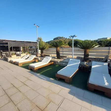 Petradi Aparthotel 3*