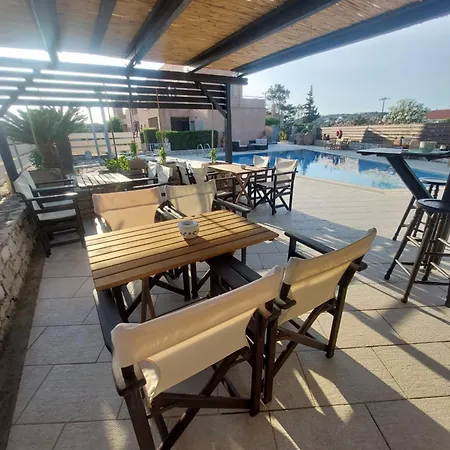 Aparthotel Petradi