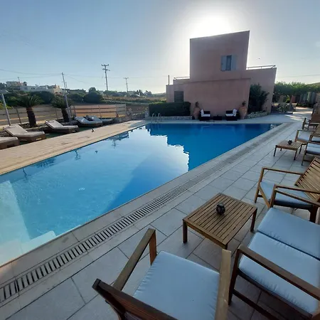 Aparthotel Petradi *