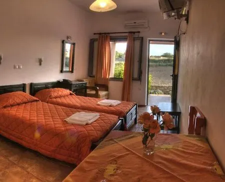 Aparthotel Petradi *
