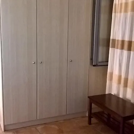 公寓式酒店 Petradi Livadi (Kythira)