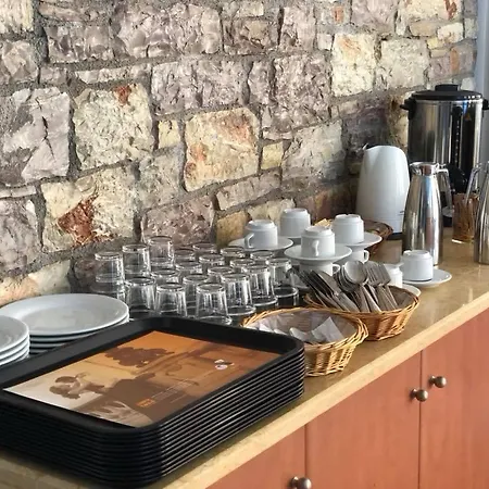 Petradi 3* Livadi (Kythira)