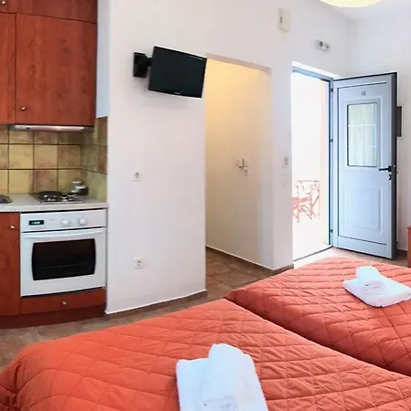 Petradi 3* Livadi (Kythira)