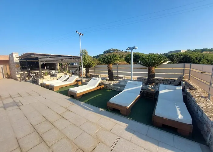 Petradi Aparthotel 3*