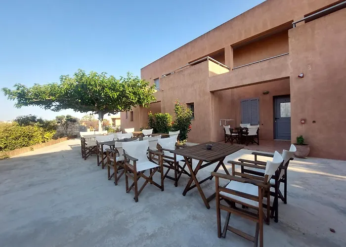 Petradi 3* Livadi (Kythira)