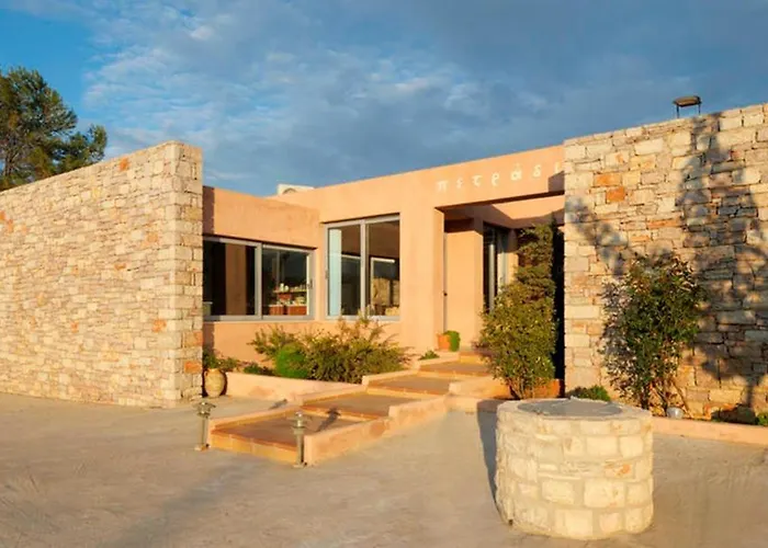 Petradi 3* Livadi (Kythira)